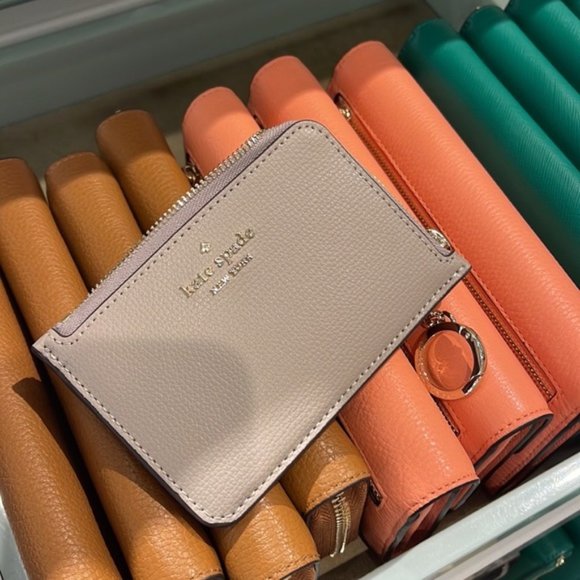 Kate Spade Darcy Medium L-Zip Card Holder Warm Taupe - Picture 6 of 15